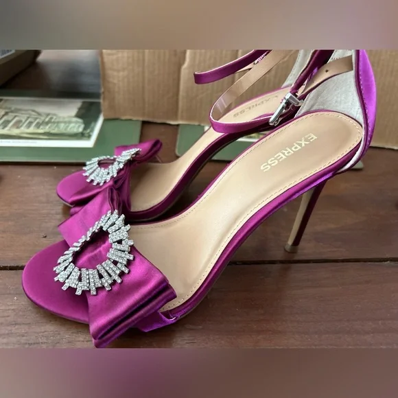 NEW Express Purple Satin Bow Rhinestone Stilettos with Crystals - Picture 6 of 8